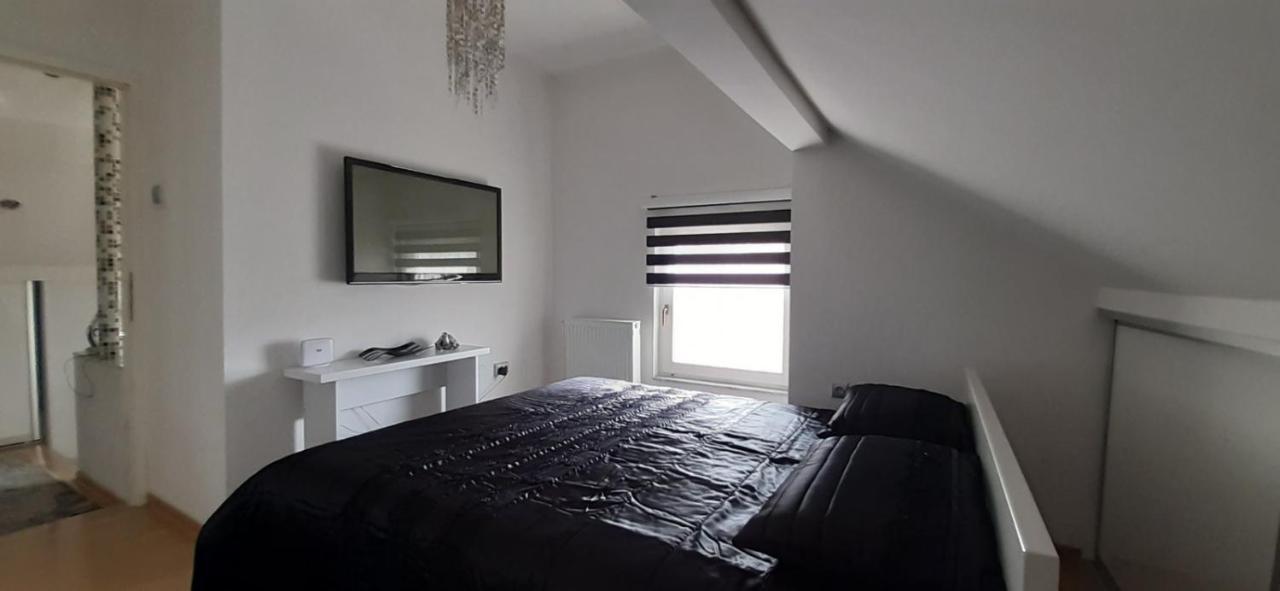 Apartment "Black & White" Saraybosna Dış mekan fotoğraf