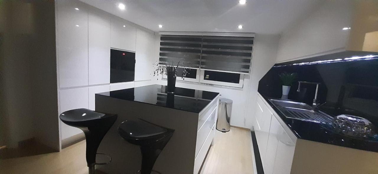 Apartment "Black & White" Saraybosna Dış mekan fotoğraf