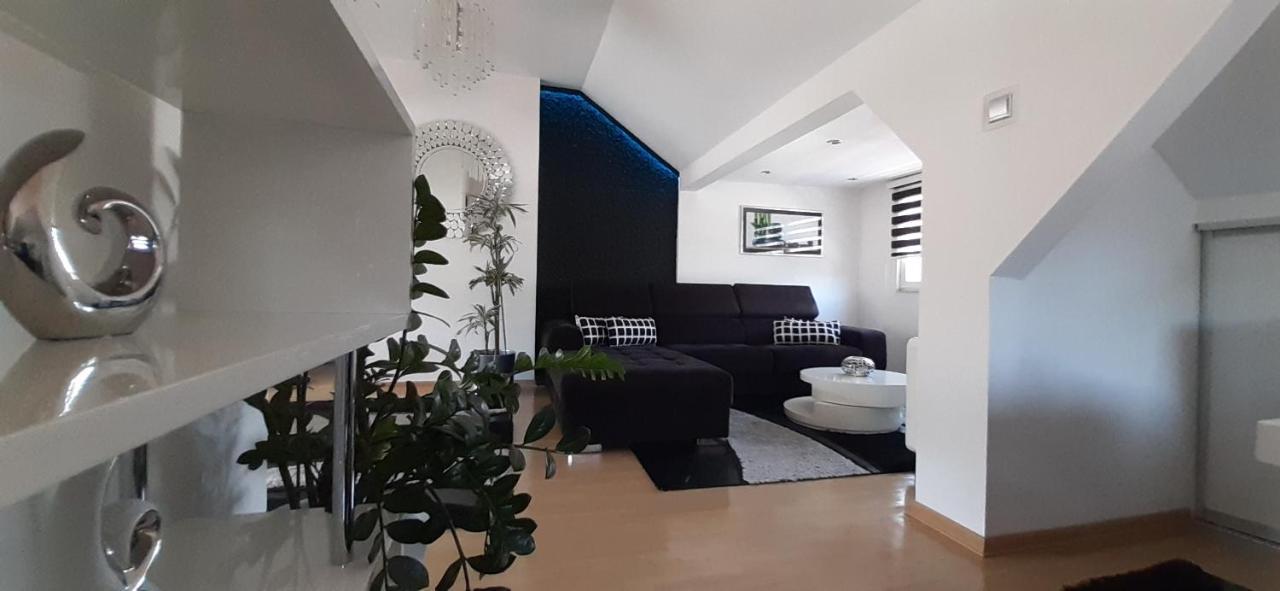 Apartment "Black & White" Saraybosna Dış mekan fotoğraf