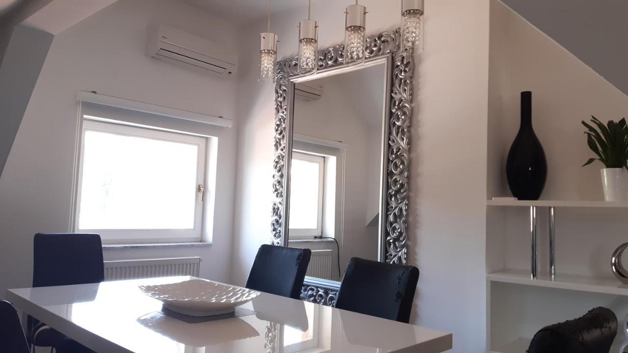 Apartment "Black & White" Saraybosna Oda fotoğraf