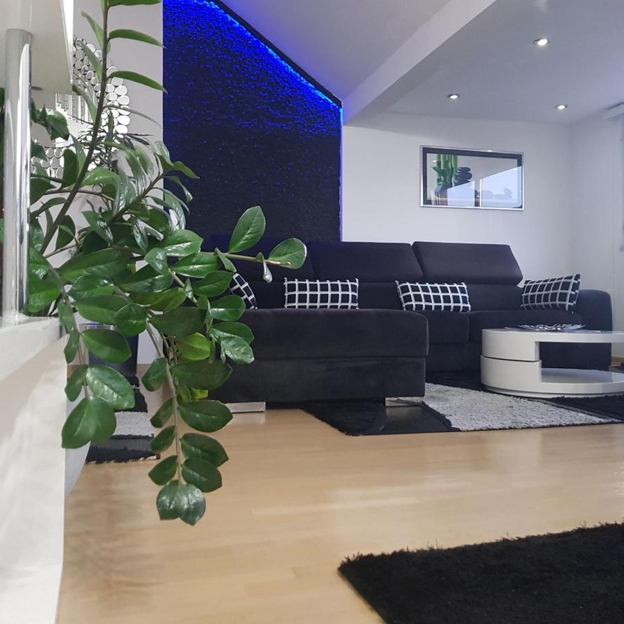 Apartment "Black & White" Saraybosna Dış mekan fotoğraf