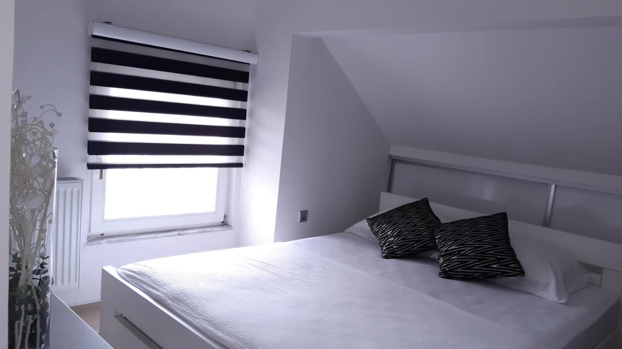 Apartment "Black & White" Saraybosna Dış mekan fotoğraf