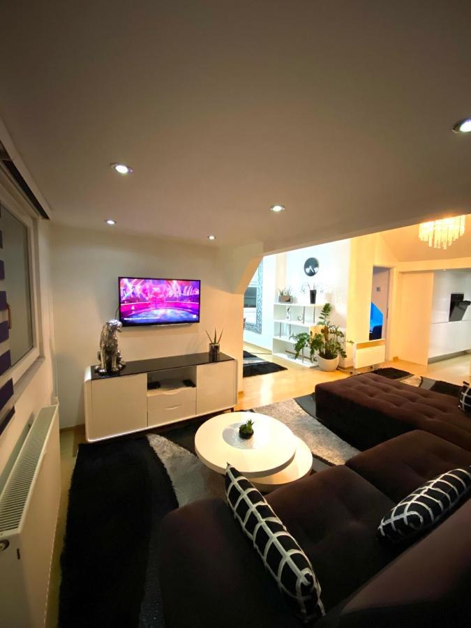 Apartment "Black & White" Saraybosna Dış mekan fotoğraf