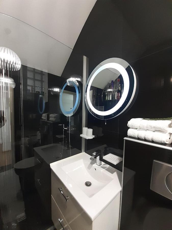 Apartment "Black & White" Saraybosna Dış mekan fotoğraf